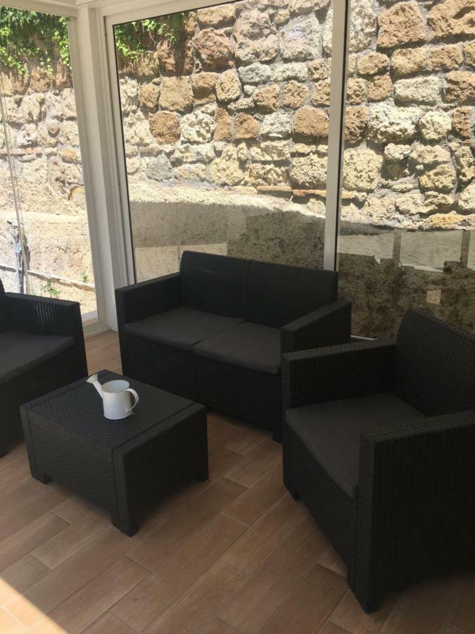 The Shabby House - Charming Seaside Retreat In Central Anzio, Steps From Beach And Train Station Exteriör bild